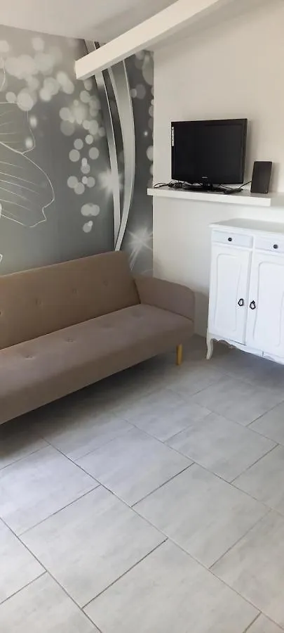 Appartement Studio à Sorgues France